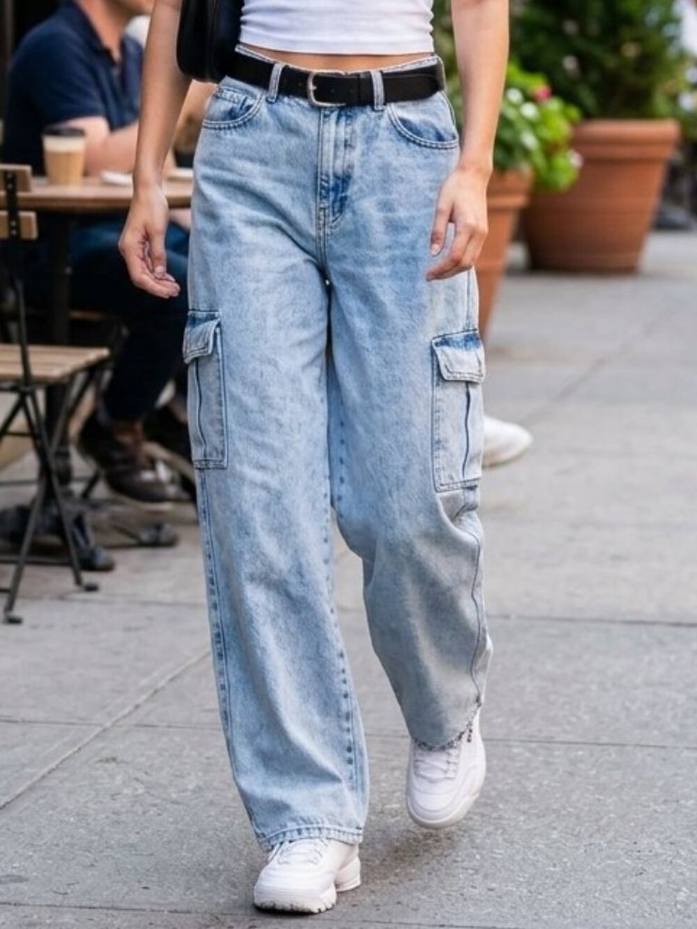 Abril Woman's Light-Wash Wide-Leg Denim Cargo Jeans Size 6 Baggy